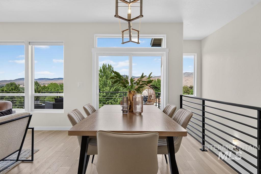 1246 E Echelon Ridge Ln, Boise, Idaho 83716, 3 Bedrooms, 2.5 Bathrooms, Residential For Sale, Price $699,900, 98991747