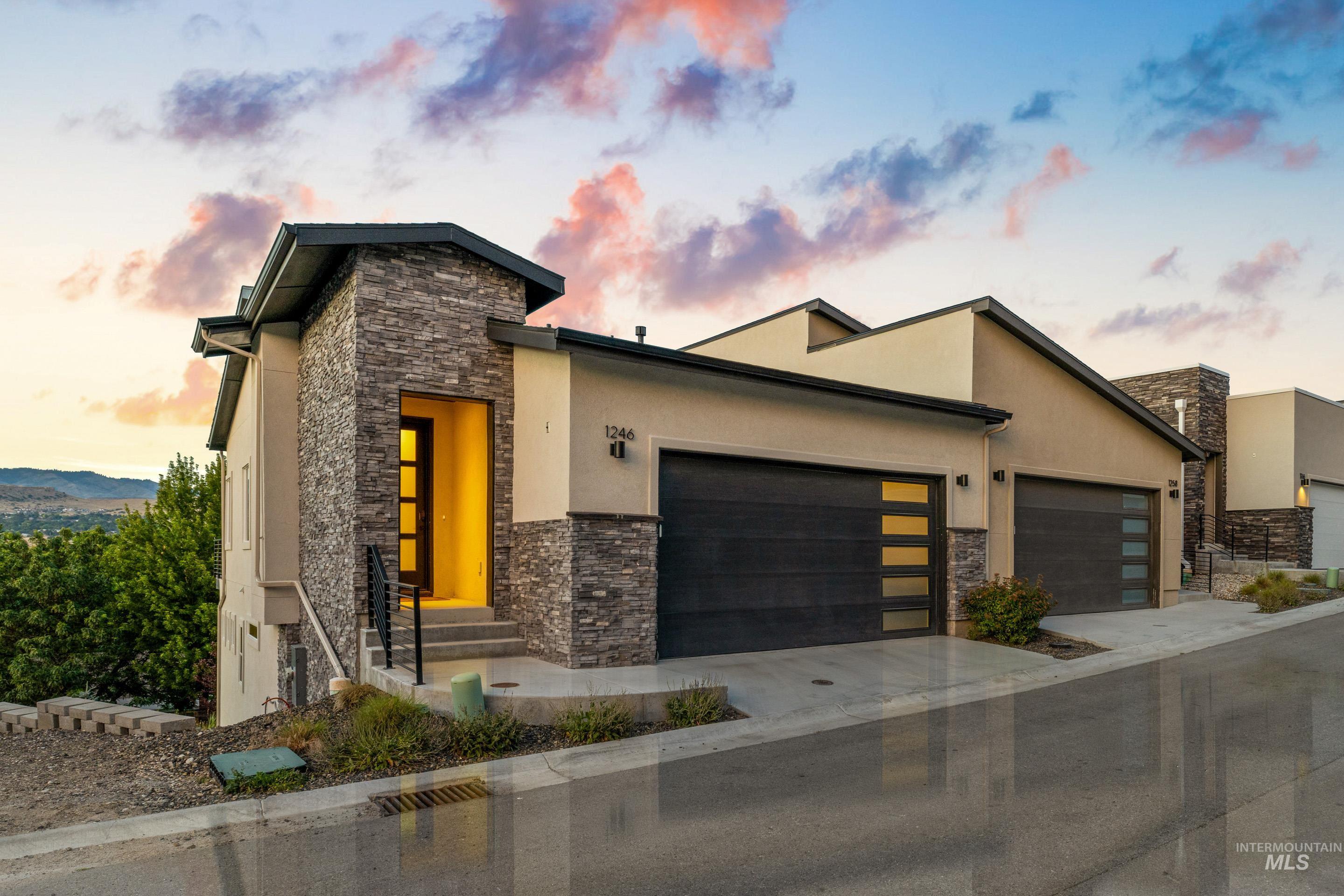 1246 E Echelon Ridge Ln, Boise, Idaho 83716, 3 Bedrooms, 2.5 Bathrooms, Residential For Sale, Price $699,900, 98991747