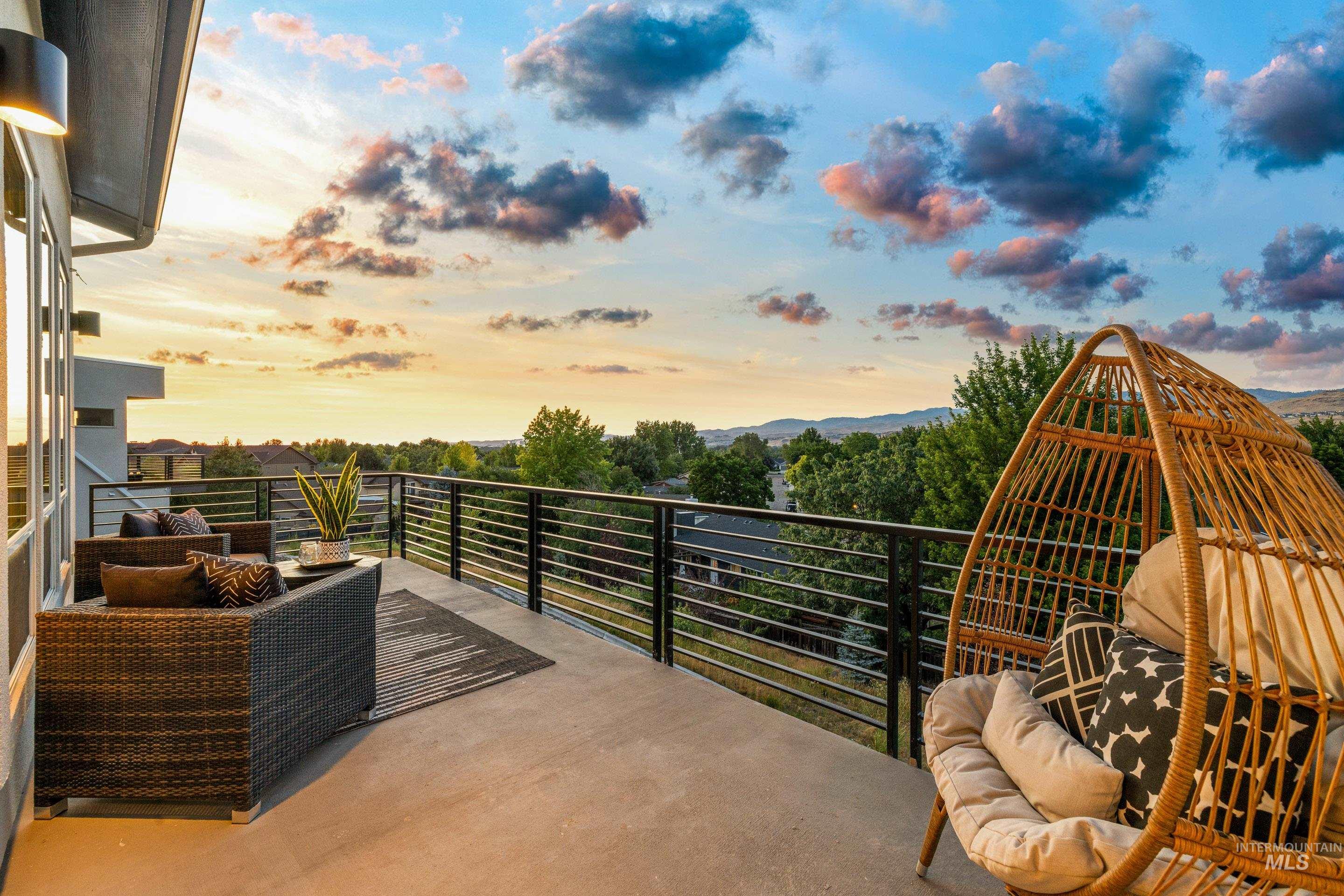 1246 E Echelon Ridge Ln, Boise, Idaho 83716, 3 Bedrooms, 2.5 Bathrooms, Residential For Sale, Price $699,900, 98991747