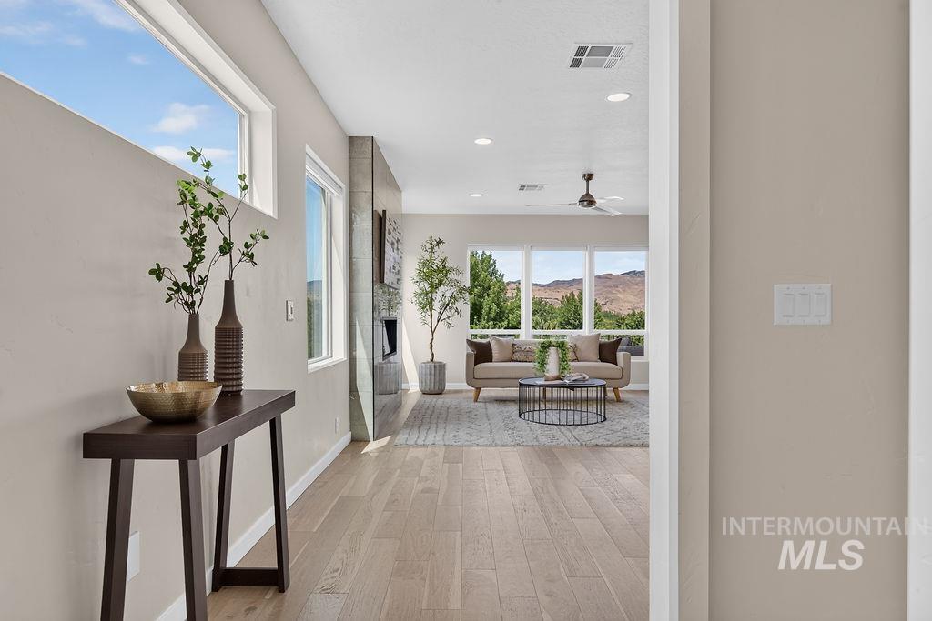 1246 E Echelon Ridge Ln, Boise, Idaho 83716, 3 Bedrooms, 2.5 Bathrooms, Residential For Sale, Price $699,900, 98991747