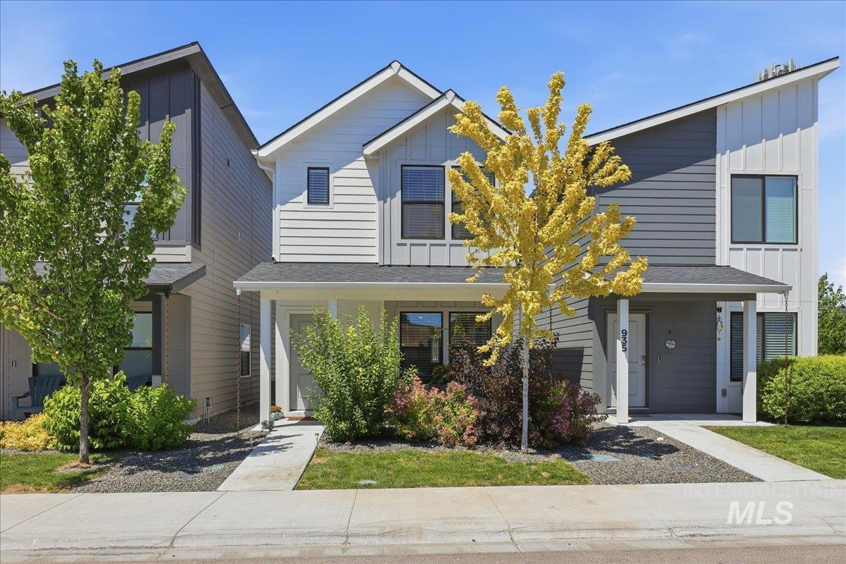 941 S Wavetrain, Boise, Idaho 83709-0000, 2 Bedrooms, 1.5 Bathrooms, Residential For Sale, Price $329,900, 98991751