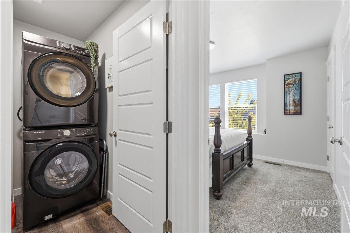 941 S Wavetrain, Boise, Idaho 83709-0000, 2 Bedrooms, 1.5 Bathrooms, Residential For Sale, Price $329,900, 98991751
