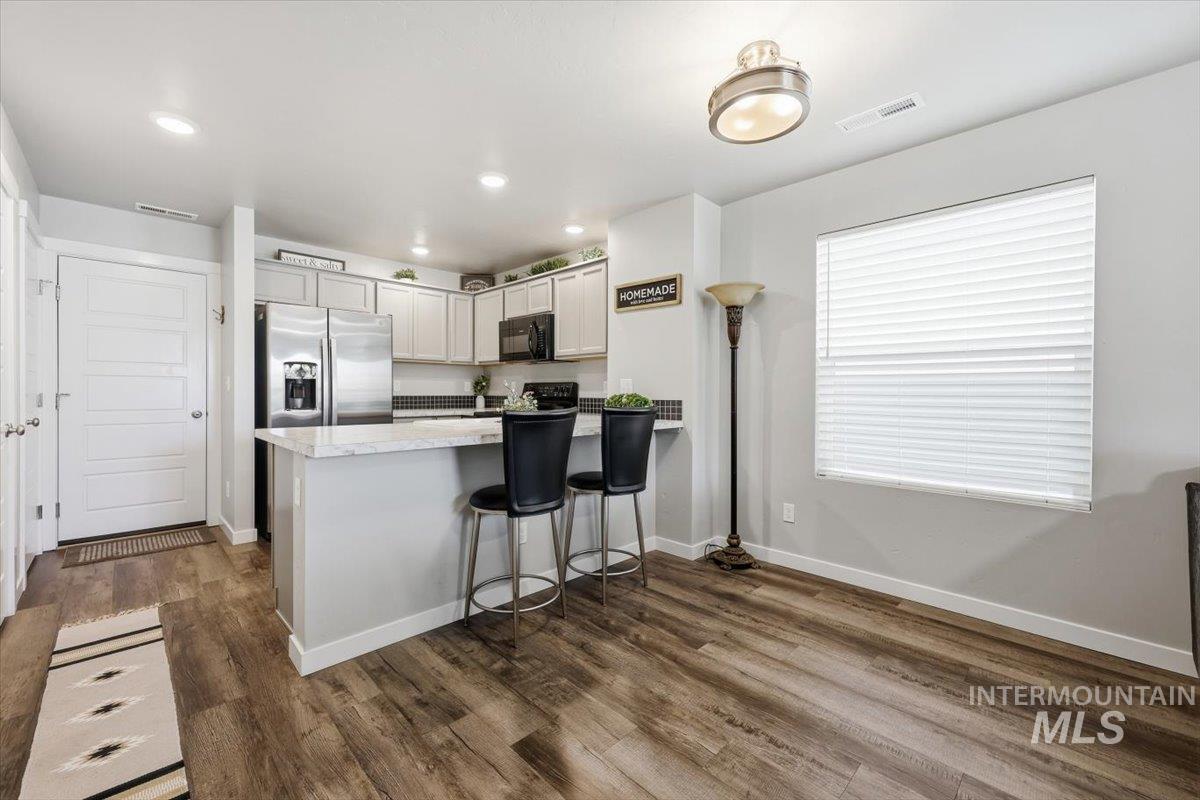 941 S Wavetrain, Boise, Idaho 83709-0000, 2 Bedrooms, 1.5 Bathrooms, Residential For Sale, Price $329,900, 98991751