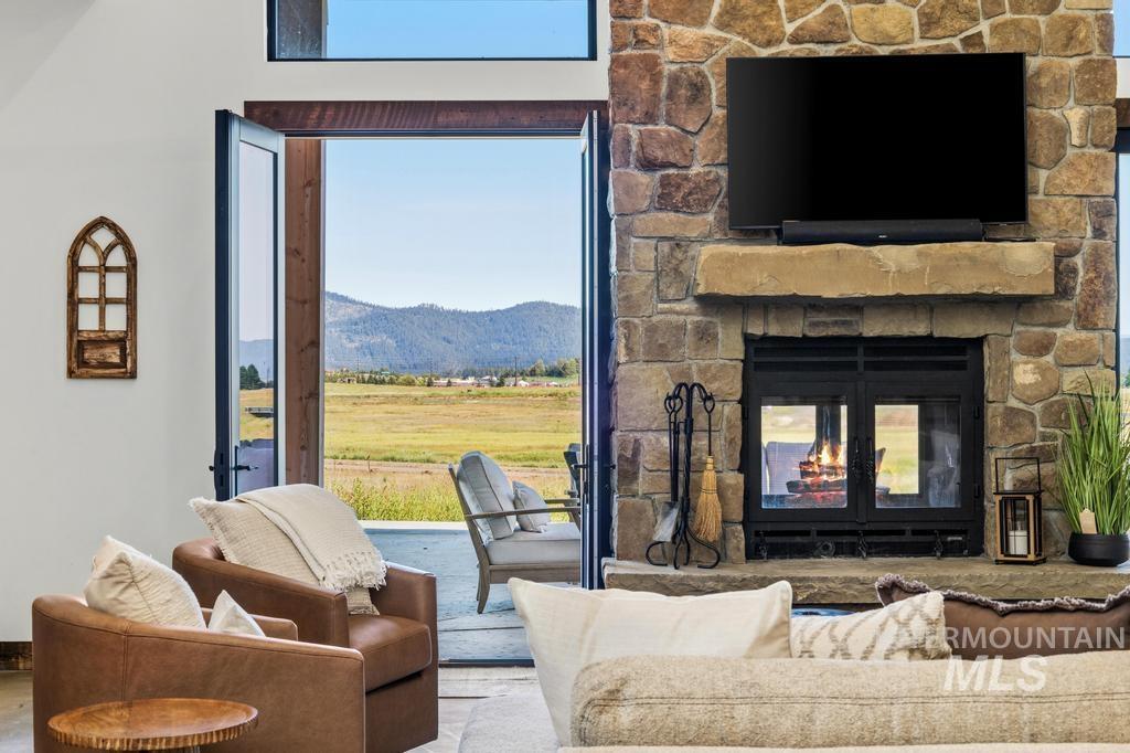 14108 Piper Lane, McCall, Idaho 83638, 4 Bedrooms, 5 Bathrooms, Residential For Sale, Price $2,499,000, 98991752