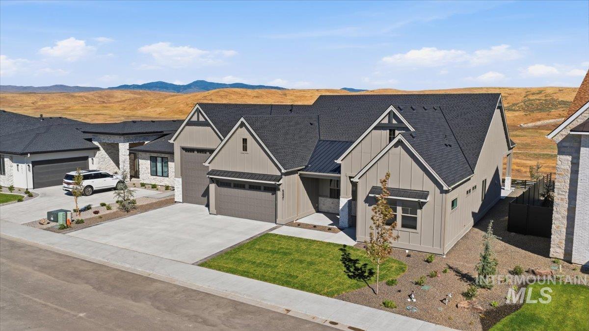 5431 W Haughburn Dr, Eagle, Idaho 83616, 3 Bedrooms, 2.5 Bathrooms, Residential For Sale, Price $1,099,000,MLS 98991753