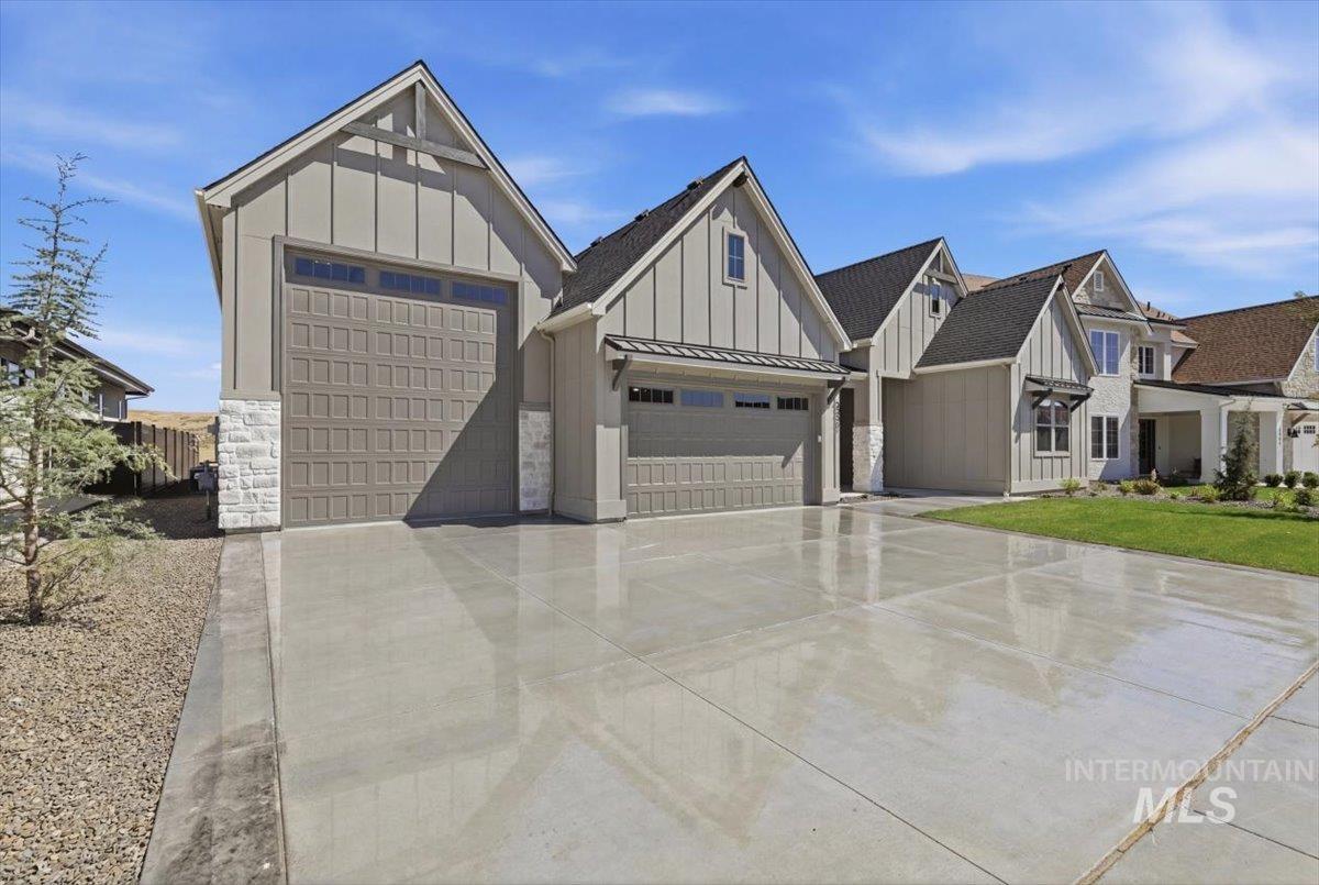 5431 W Haughburn Dr, Eagle, Idaho 83616, 3 Bedrooms, 2.5 Bathrooms, Residential For Sale, Price $1,099,000,MLS 98991753