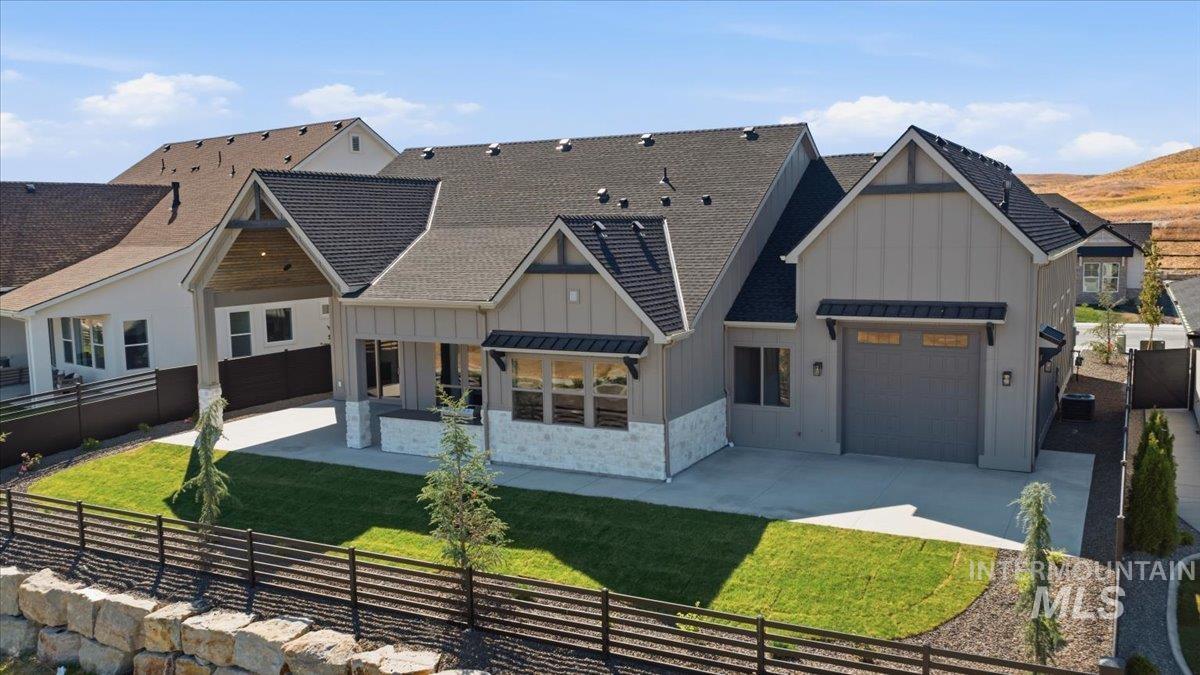 5431 W Haughburn Dr, Eagle, Idaho 83616, 3 Bedrooms, 2.5 Bathrooms, Residential For Sale, Price $1,099,000,MLS 98991753