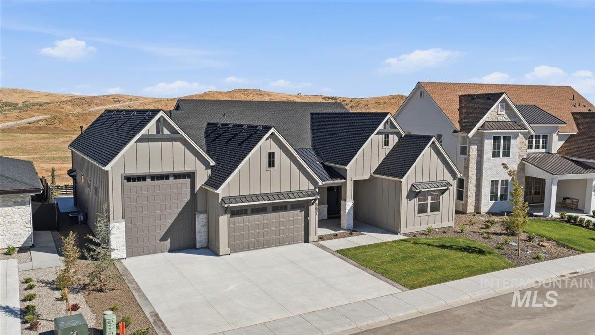 5431 W Haughburn Dr, Eagle, Idaho 83616, 3 Bedrooms, 2.5 Bathrooms, Residential For Sale, Price $1,099,000,MLS 98991753
