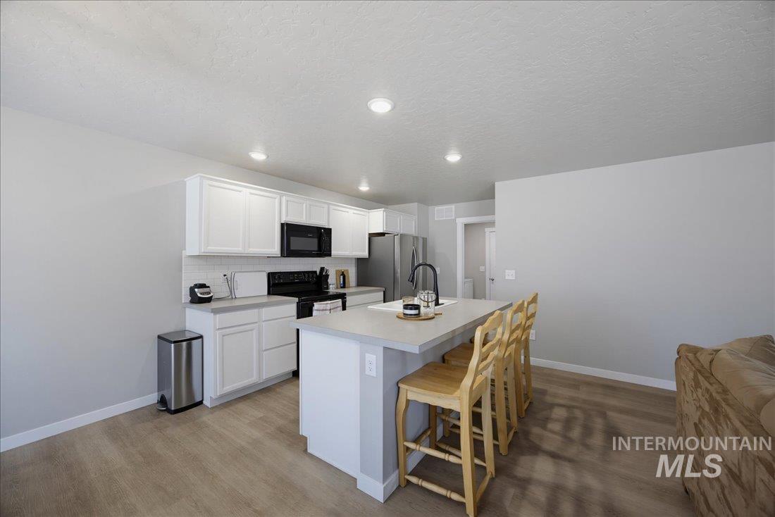 2765 E Jasmine St, Meridian, Idaho 83646, 3 Bedrooms, 2.5 Bathrooms, Residential For Sale, Price $419,000, 98991757