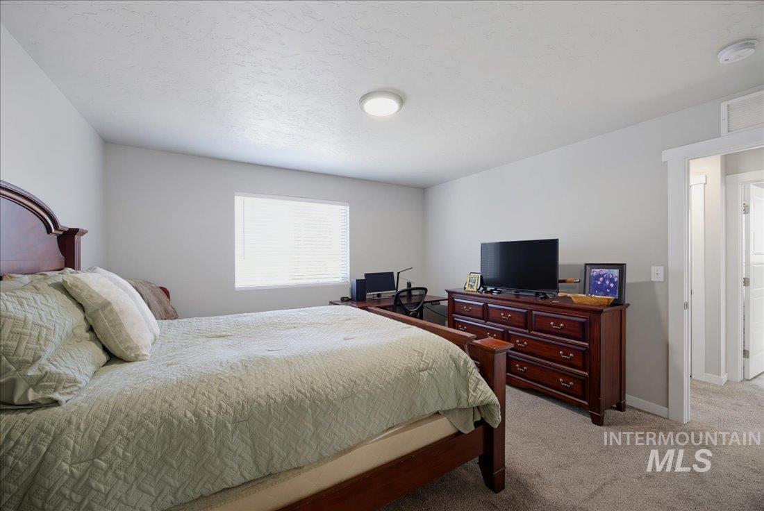 2765 E Jasmine St, Meridian, Idaho 83646, 3 Bedrooms, 2.5 Bathrooms, Residential For Sale, Price $419,000, 98991757