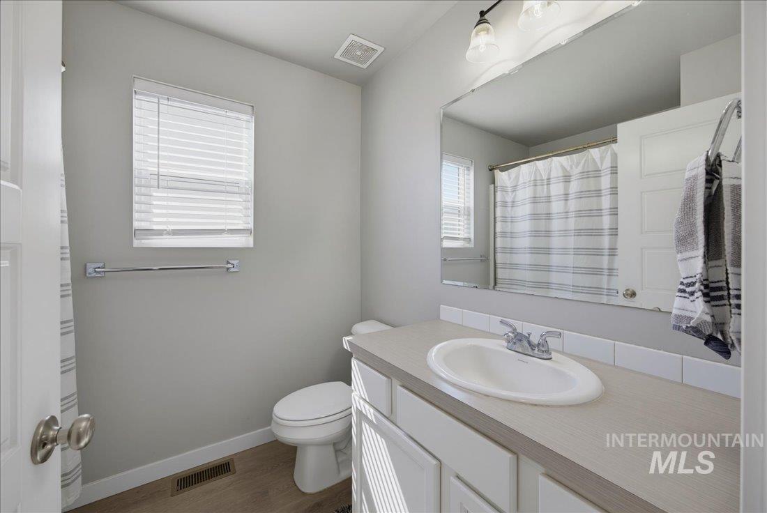 2765 E Jasmine St, Meridian, Idaho 83646, 3 Bedrooms, 2.5 Bathrooms, Residential For Sale, Price $419,000, 98991757