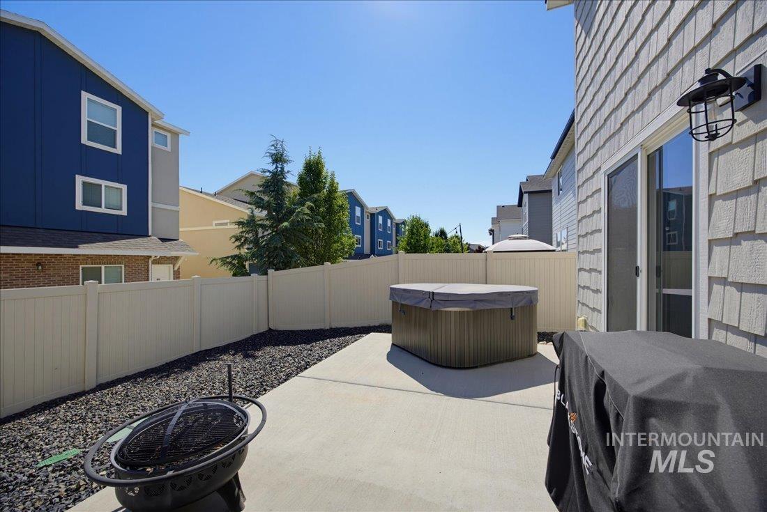 2765 E Jasmine St, Meridian, Idaho 83646, 3 Bedrooms, 2.5 Bathrooms, Residential For Sale, Price $419,000, 98991757