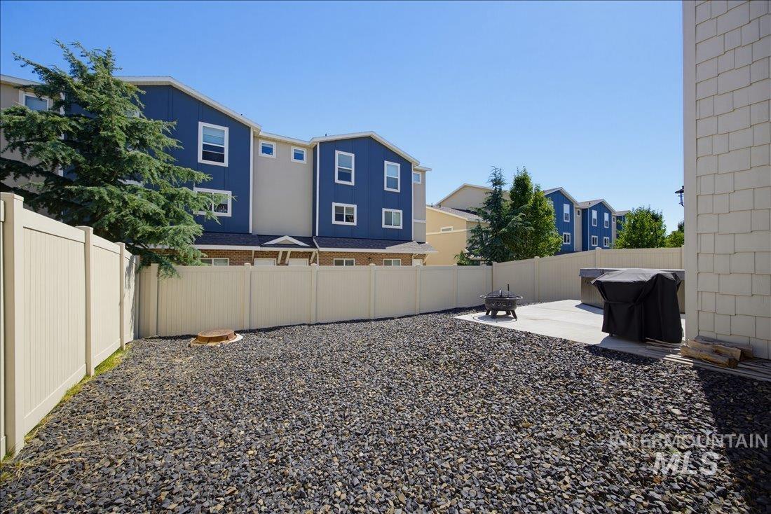 2765 E Jasmine St, Meridian, Idaho 83646, 3 Bedrooms, 2.5 Bathrooms, Residential For Sale, Price $419,000, 98991757