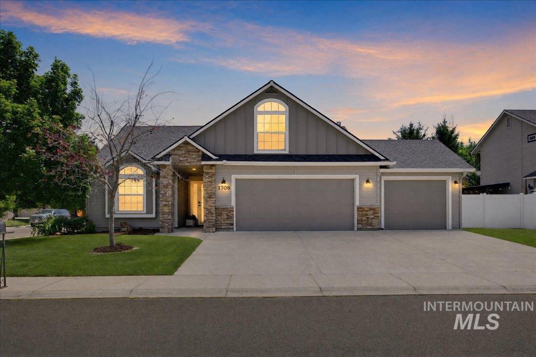 1708 S Glasgow Ave, Nampa, Idaho 83686, 3 Bedrooms, 2 Bathrooms, Residential For Sale, Price $425,000, 98991759