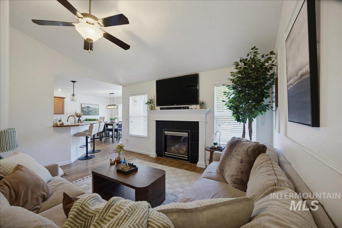 1708 S Glasgow Ave, Nampa, Idaho 83686, 3 Bedrooms, 2 Bathrooms, Residential For Sale, Price $425,000, 98991759