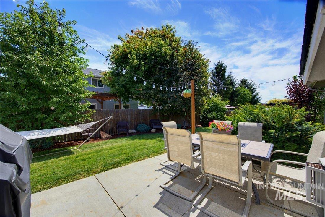 1708 S Glasgow Ave, Nampa, Idaho 83686, 3 Bedrooms, 2 Bathrooms, Residential For Sale, Price $425,000, 98991759