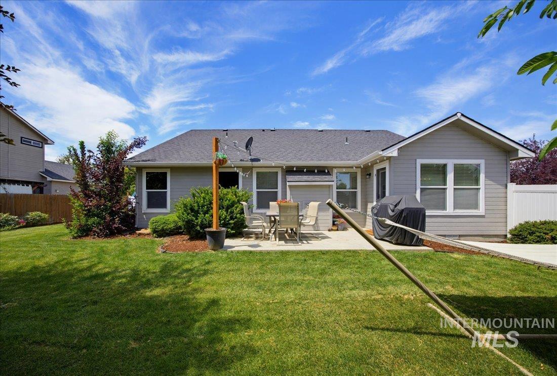 1708 S Glasgow Ave, Nampa, Idaho 83686, 3 Bedrooms, 2 Bathrooms, Residential For Sale, Price $425,000, 98991759