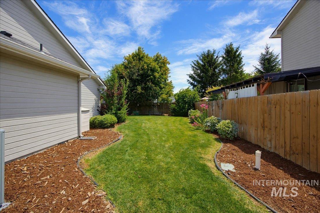 1708 S Glasgow Ave, Nampa, Idaho 83686, 3 Bedrooms, 2 Bathrooms, Residential For Sale, Price $425,000, 98991759