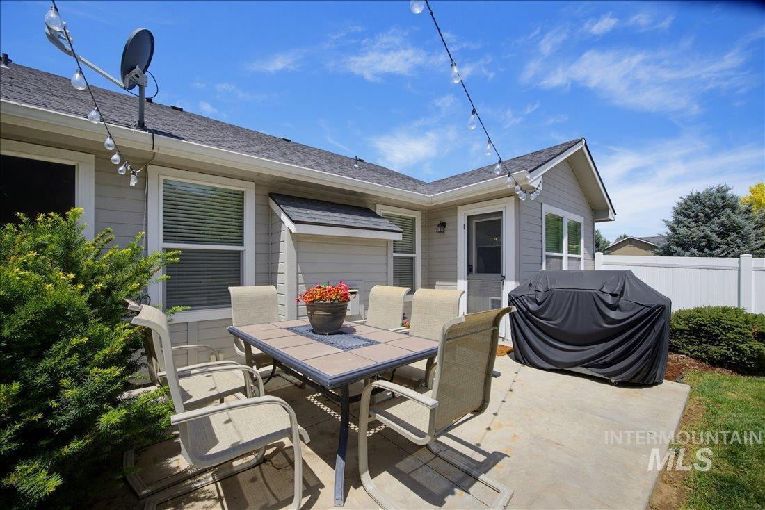 1708 S Glasgow Ave, Nampa, Idaho 83686, 3 Bedrooms, 2 Bathrooms, Residential For Sale, Price $425,000, 98991759