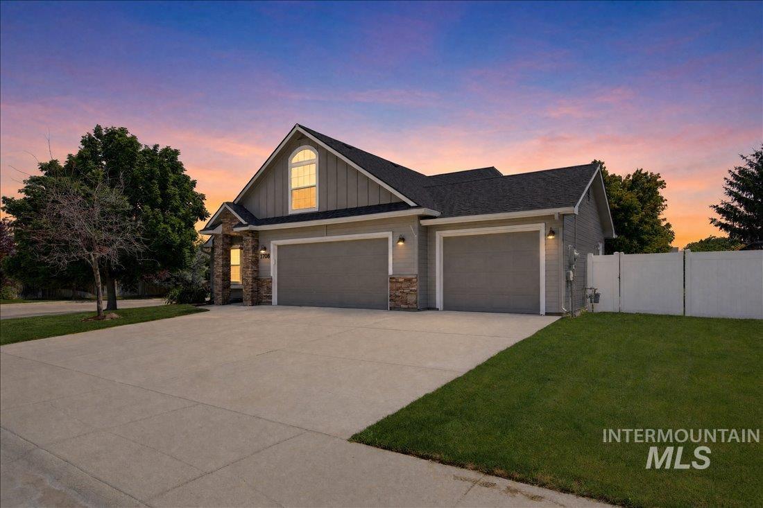1708 S Glasgow Ave, Nampa, Idaho 83686, 3 Bedrooms, 2 Bathrooms, Residential For Sale, Price $425,000, 98991759