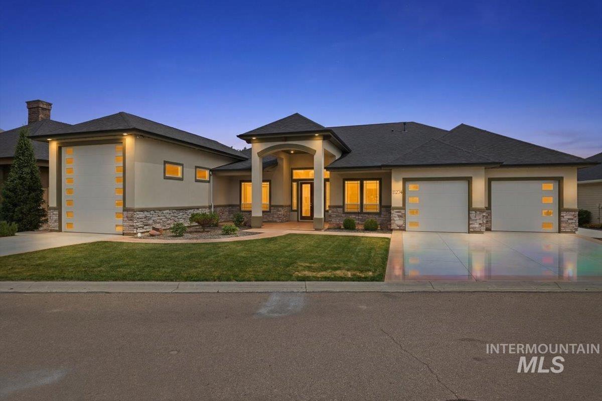 11274 W Royal Ridge Ct, Nampa, Idaho 83686, 4 Bedrooms, 3 Bathrooms, Residential For Sale, Price $975,000,MLS 98991760