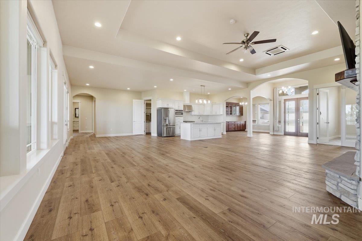 11274 W Royal Ridge Ct, Nampa, Idaho 83686, 4 Bedrooms, 3 Bathrooms, Residential For Sale, Price $975,000,MLS 98991760