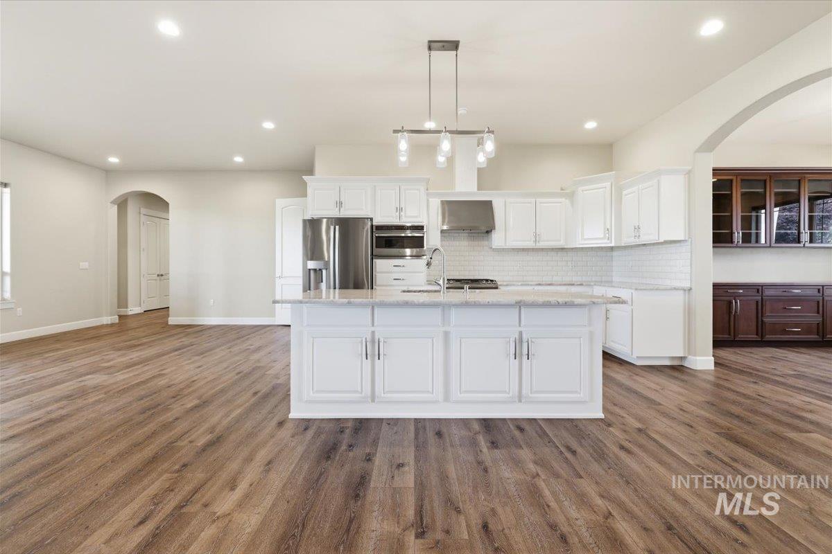 11274 W Royal Ridge Ct, Nampa, Idaho 83686, 4 Bedrooms, 3 Bathrooms, Residential For Sale, Price $975,000,MLS 98991760