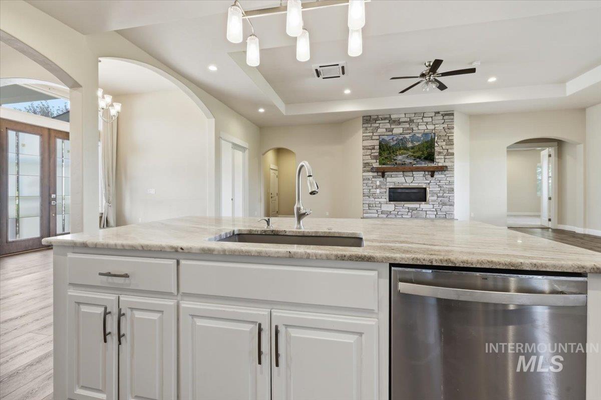 11274 W Royal Ridge Ct, Nampa, Idaho 83686, 4 Bedrooms, 3 Bathrooms, Residential For Sale, Price $975,000,MLS 98991760