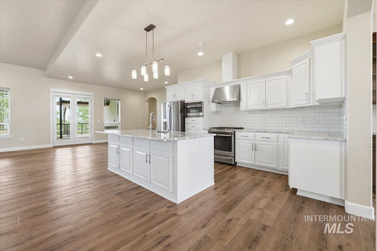 11274 W Royal Ridge Ct, Nampa, Idaho 83686, 4 Bedrooms, 3 Bathrooms, Residential For Sale, Price $975,000,MLS 98991760