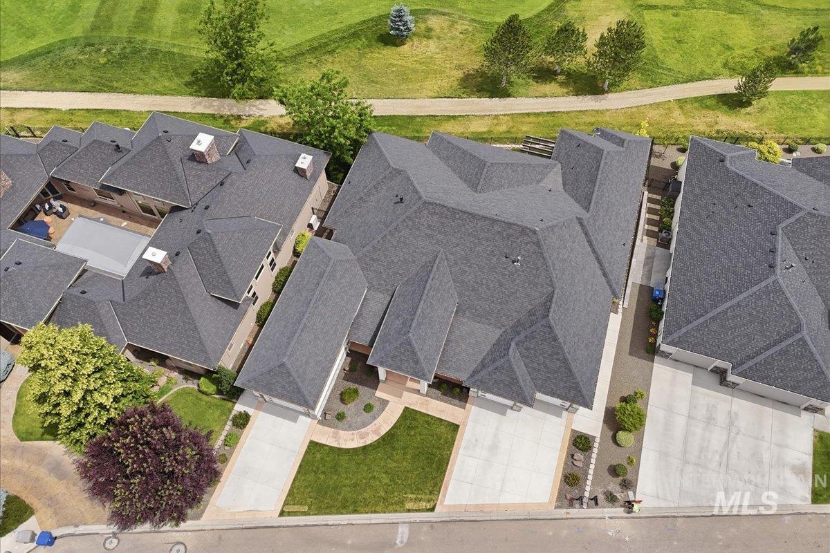 11274 W Royal Ridge Ct, Nampa, Idaho 83686, 4 Bedrooms, 3 Bathrooms, Residential For Sale, Price $975,000,MLS 98991760
