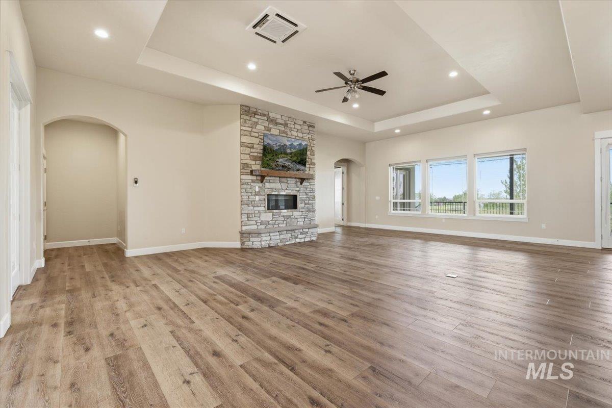 11274 W Royal Ridge Ct, Nampa, Idaho 83686, 4 Bedrooms, 3 Bathrooms, Residential For Sale, Price $975,000,MLS 98991760