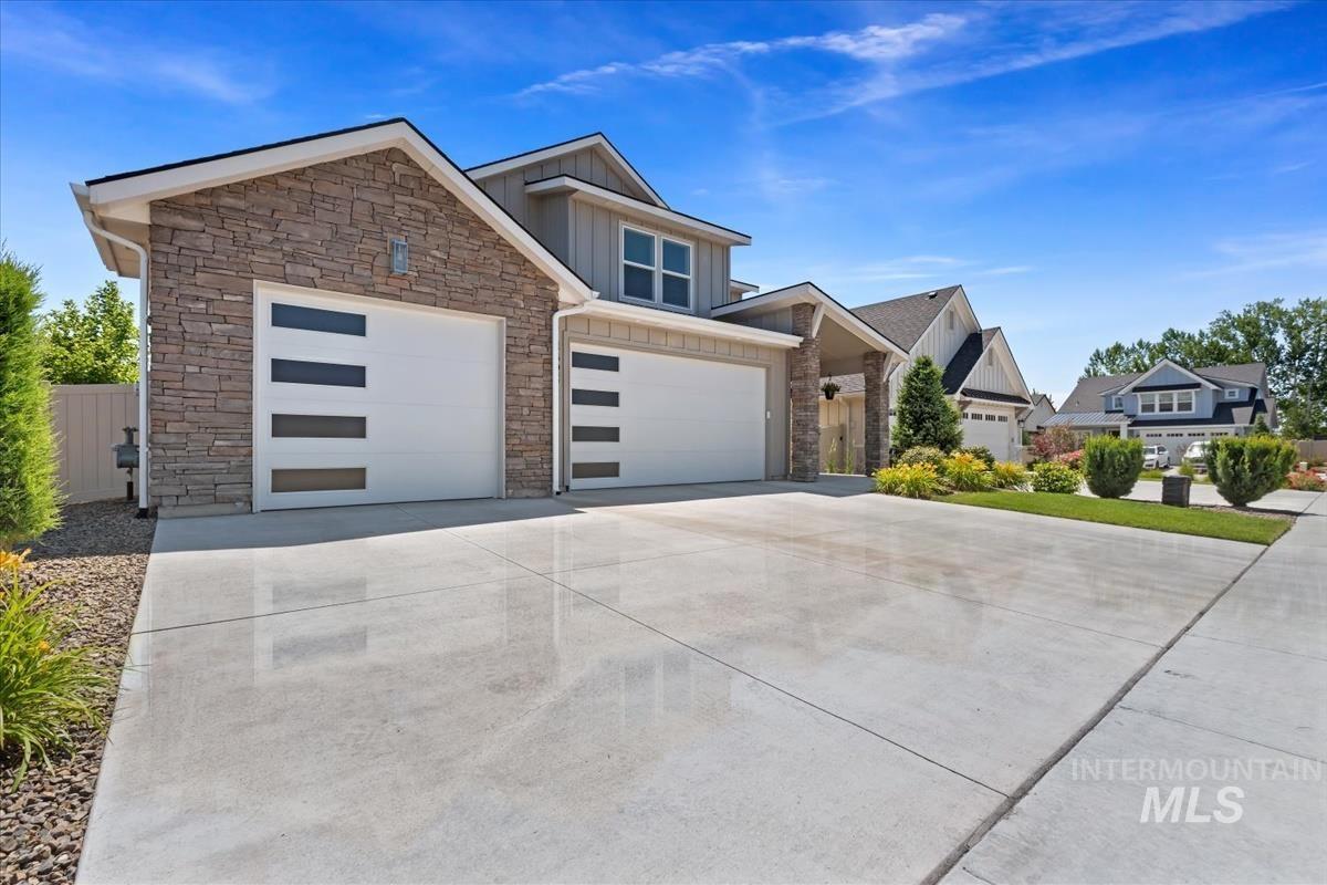 1495 W Fluorite St, Kuna, Idaho 83634, 3 Bedrooms, 2.5 Bathrooms, Residential For Sale, Price $589,000, 98991761