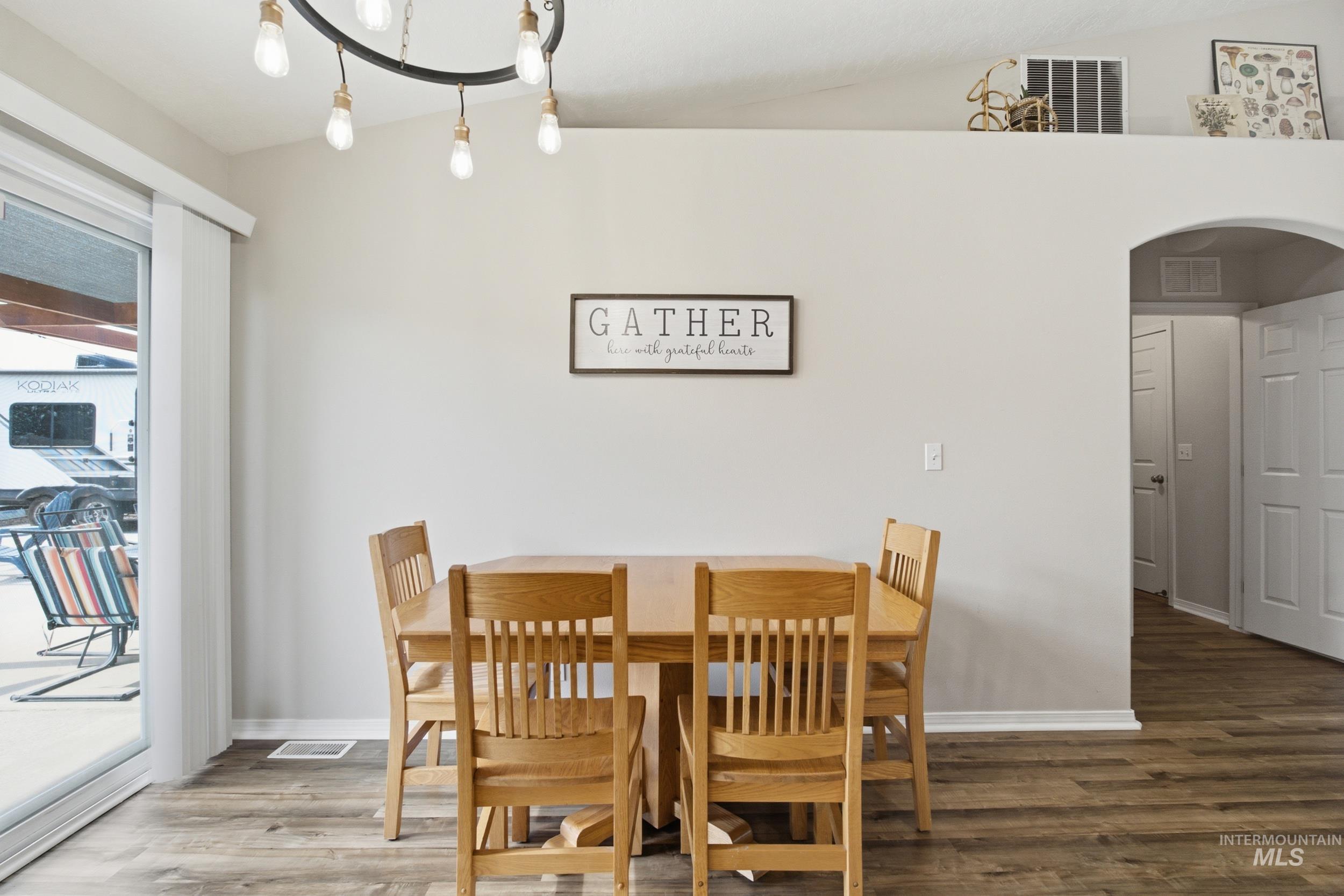 65 N Jefferson PL, Nampa, Idaho 83651, 3 Bedrooms, 2 Bathrooms, Residential For Sale, Price $375,000,MLS 98991763