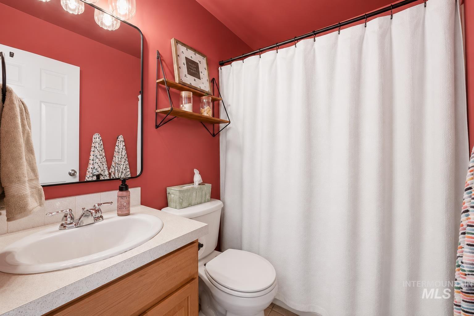 65 N Jefferson PL, Nampa, Idaho 83651, 3 Bedrooms, 2 Bathrooms, Residential For Sale, Price $375,000,MLS 98991763