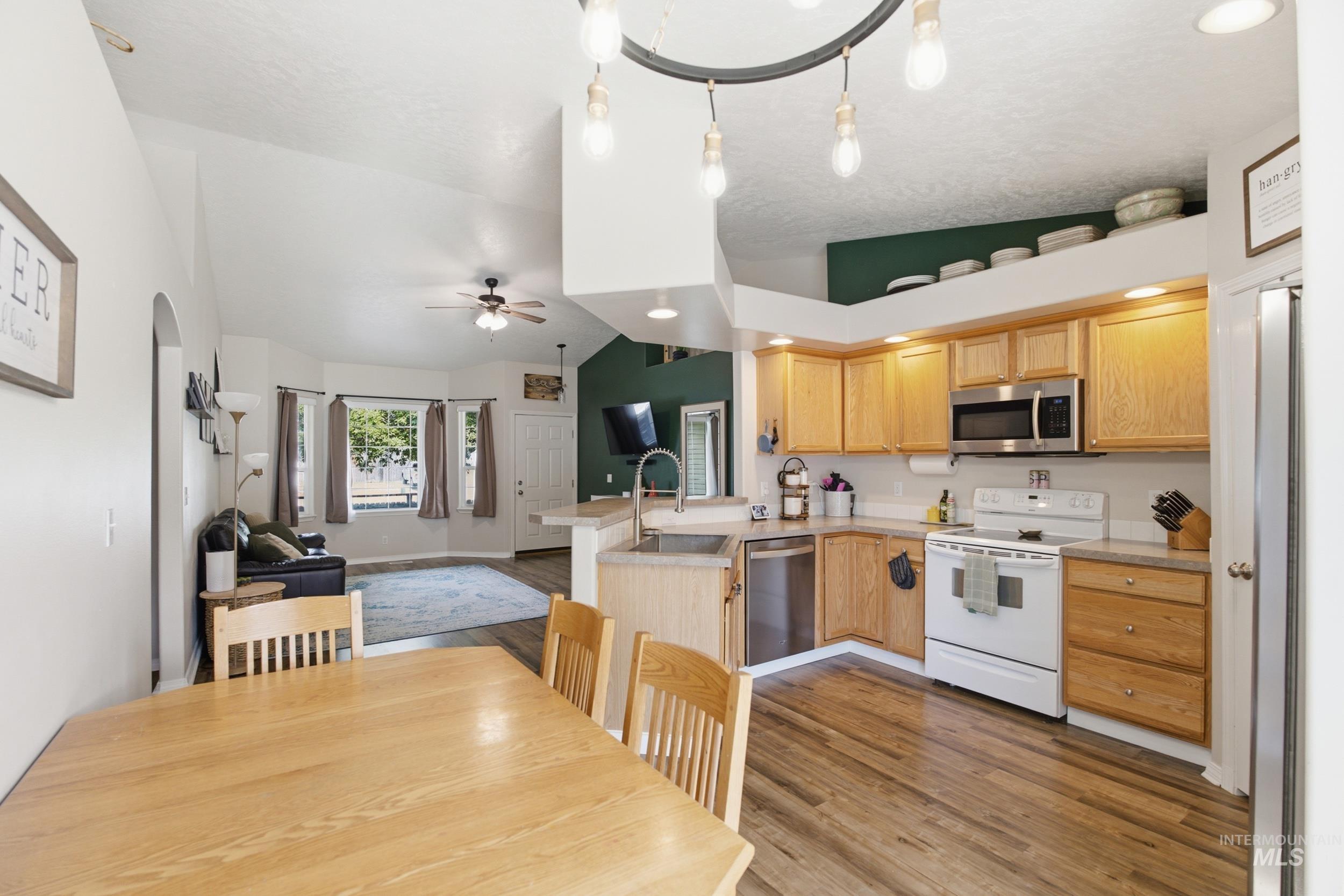 65 N Jefferson PL, Nampa, Idaho 83651, 3 Bedrooms, 2 Bathrooms, Residential For Sale, Price $375,000,MLS 98991763