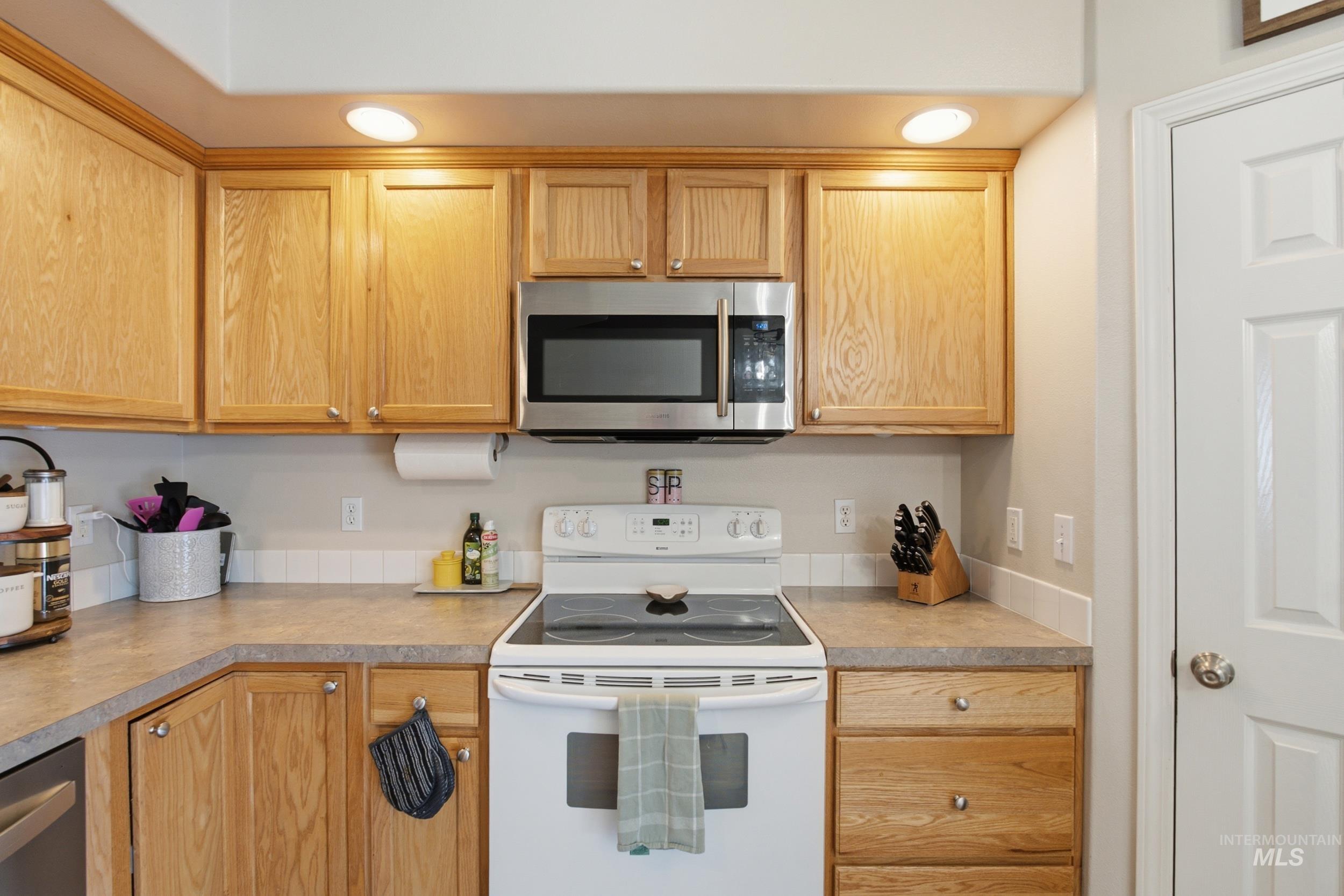 65 N Jefferson PL, Nampa, Idaho 83651, 3 Bedrooms, 2 Bathrooms, Residential For Sale, Price $375,000,MLS 98991763