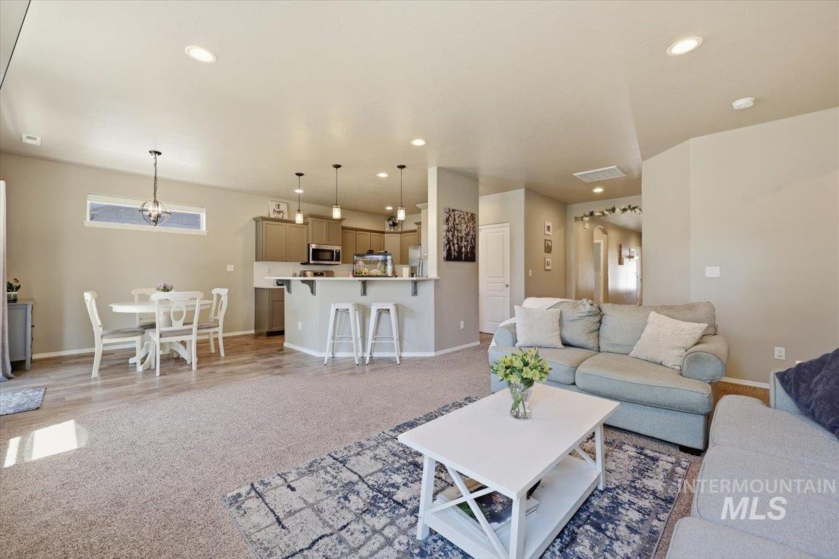 1901 E John Deere St, Kuna, Idaho 83634, 3 Bedrooms, 2 Bathrooms, Residential For Sale, Price $425,000, 98991766