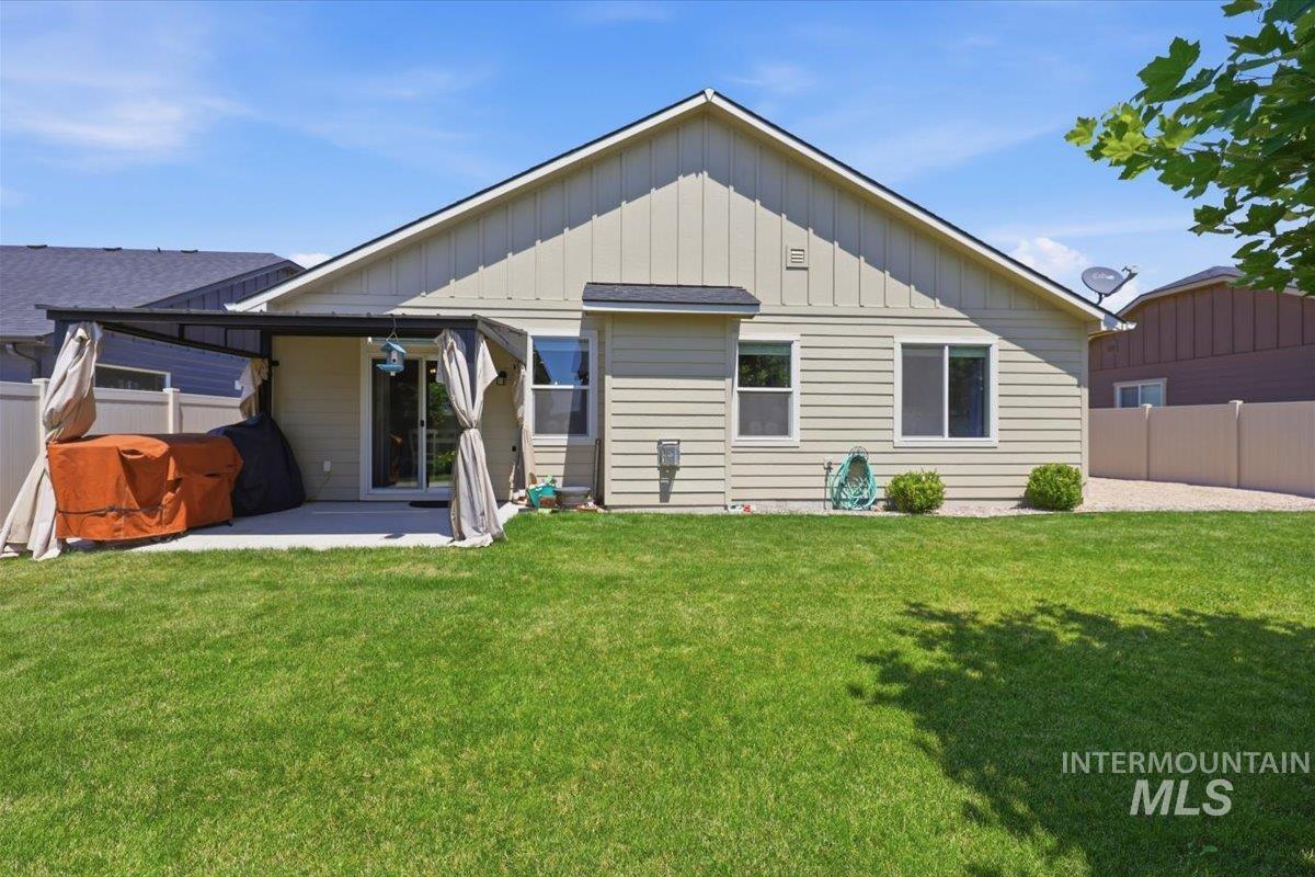 1901 E John Deere St, Kuna, Idaho 83634, 3 Bedrooms, 2 Bathrooms, Residential For Sale, Price $425,000, 98991766