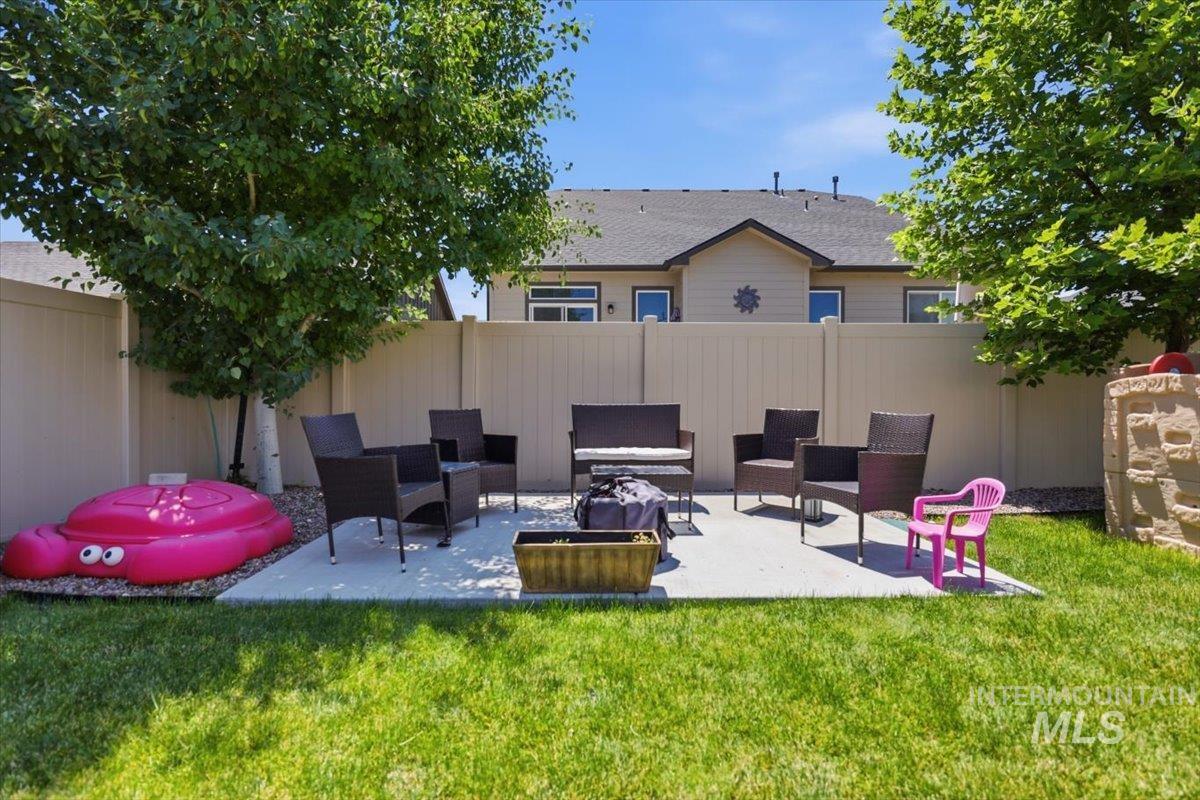 1901 E John Deere St, Kuna, Idaho 83634, 3 Bedrooms, 2 Bathrooms, Residential For Sale, Price $425,000, 98991766