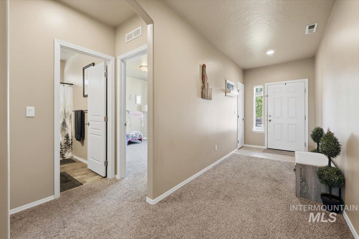 1901 E John Deere St, Kuna, Idaho 83634, 3 Bedrooms, 2 Bathrooms, Residential For Sale, Price $425,000, 98991766