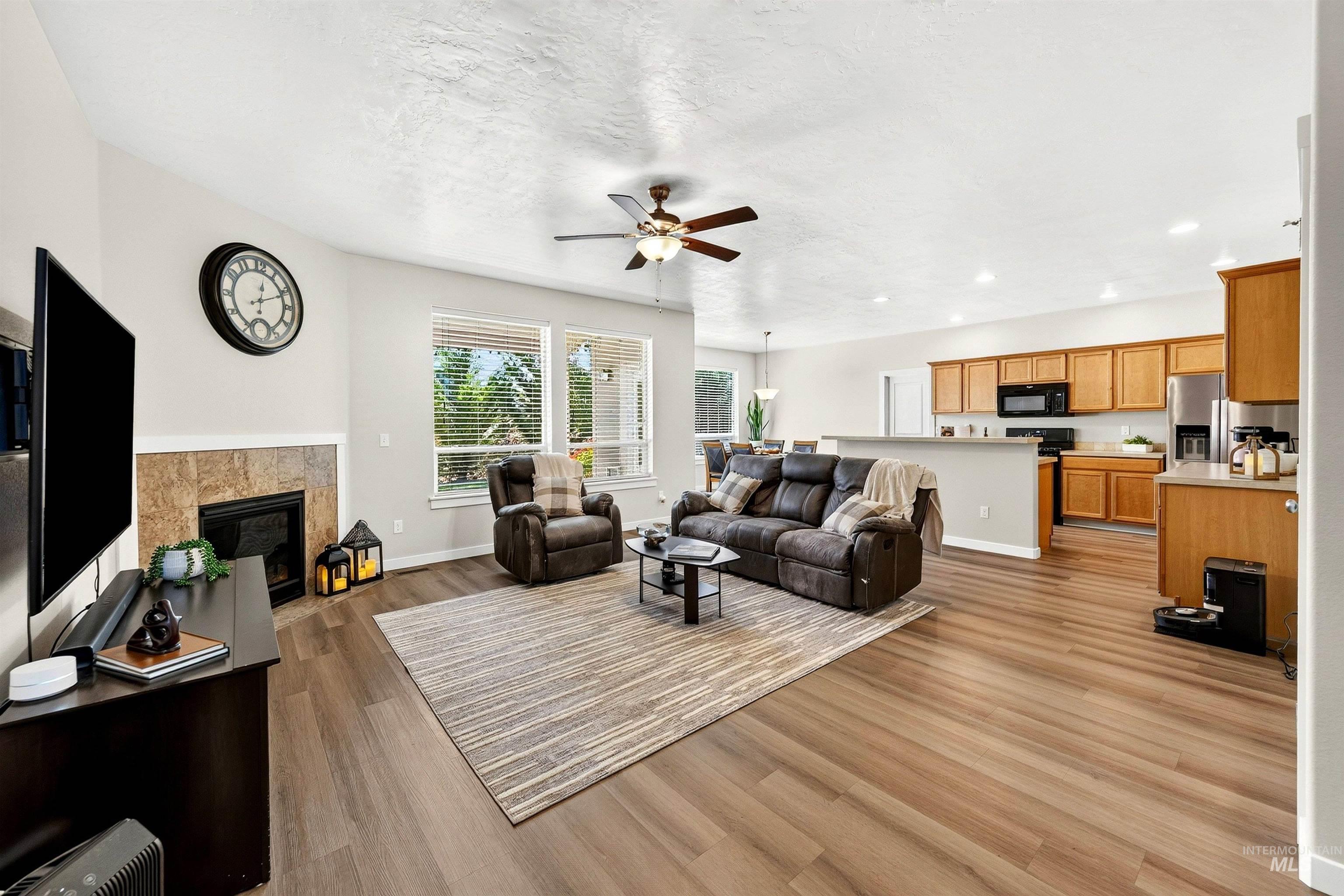 4124 N Alexis Ave, Meridian, Idaho 83646, 5 Bedrooms, 2.5 Bathrooms, Residential For Sale, Price $599,900, 98991767