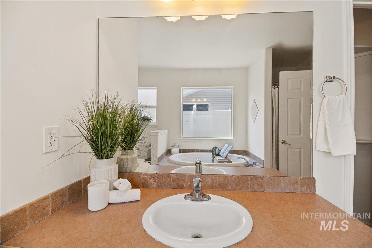 2032 Talus Loop, Twin Falls, Idaho 83301, 3 Bedrooms, 2 Bathrooms, Residential For Sale, Price $420,000, 98991768