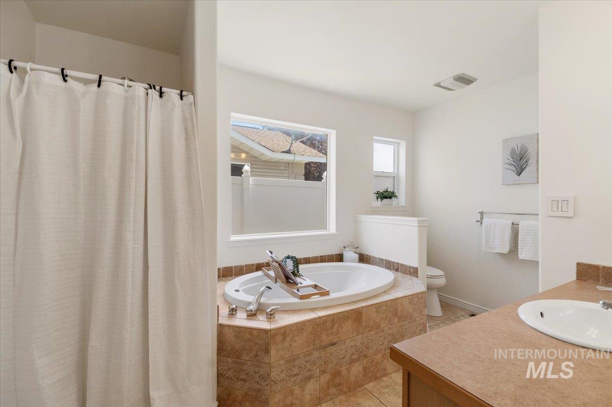 2032 Talus Loop, Twin Falls, Idaho 83301, 3 Bedrooms, 2 Bathrooms, Residential For Sale, Price $420,000, 98991768