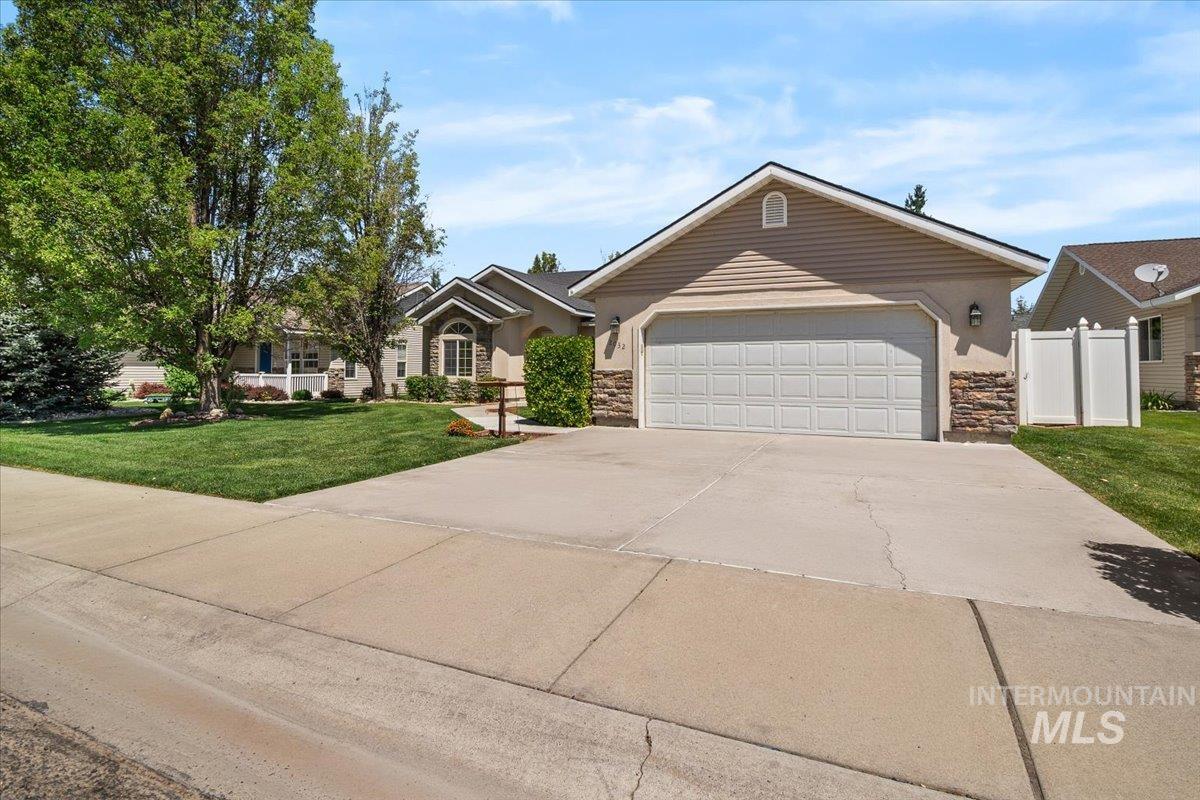 2032 Talus Loop, Twin Falls, Idaho 83301, 3 Bedrooms, 2 Bathrooms, Residential For Sale, Price $420,000, 98991768