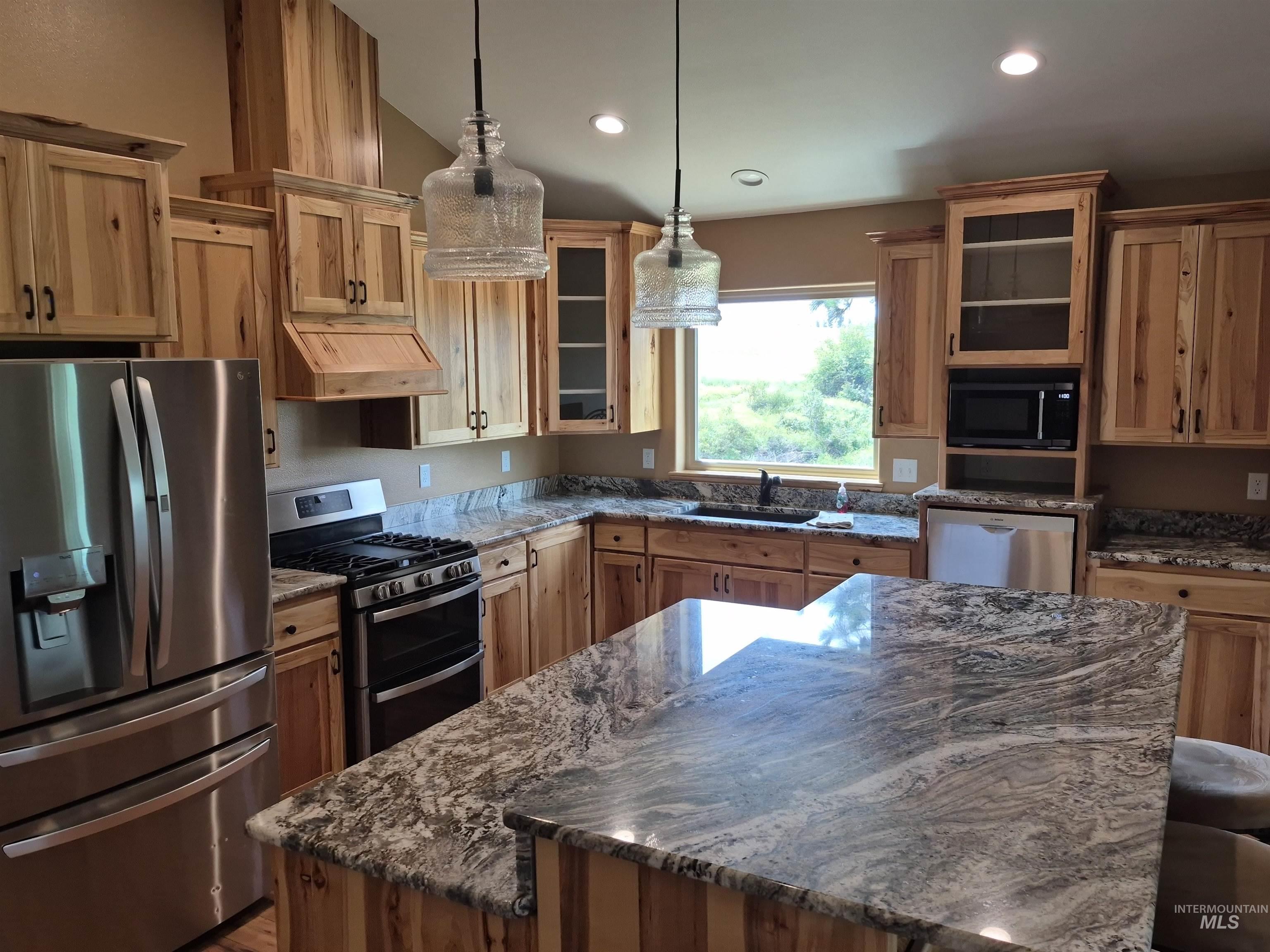 1044 Clemenhagen Rd, Deary, Idaho 83823, 2 Bedrooms, 2 Bathrooms, Residential For Sale, Price $1,300,000,MLS 98991770