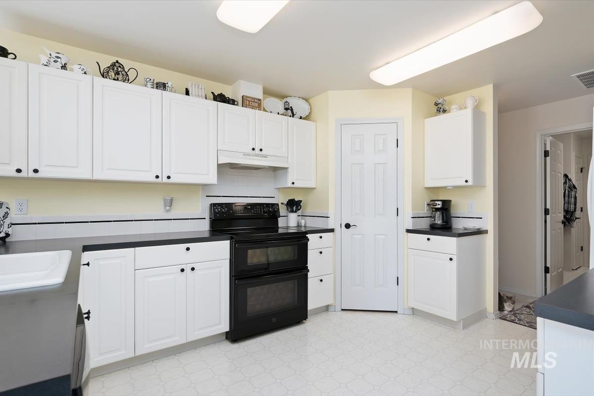 821 Horizon Way, Nampa, Idaho 83686, 3 Bedrooms, 2 Bathrooms, Residential For Sale, Price $489,900, 98991771