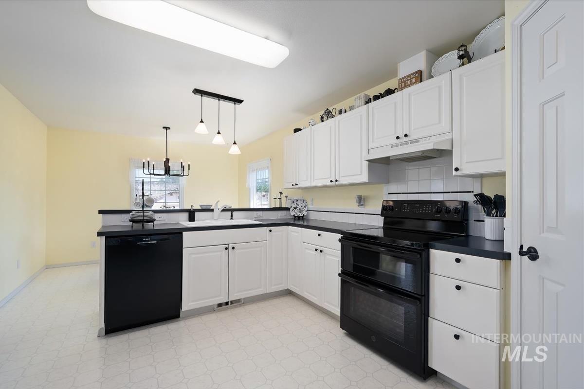 821 Horizon Way, Nampa, Idaho 83686, 3 Bedrooms, 2 Bathrooms, Residential For Sale, Price $489,900, 98991771