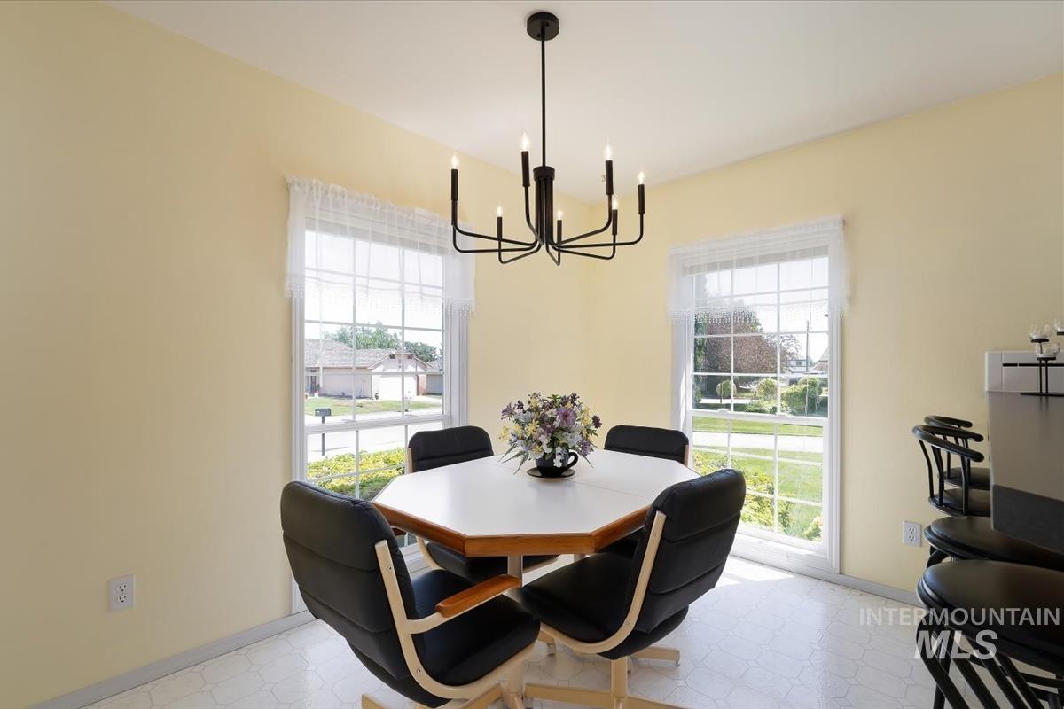 821 Horizon Way, Nampa, Idaho 83686, 3 Bedrooms, 2 Bathrooms, Residential For Sale, Price $489,900, 98991771
