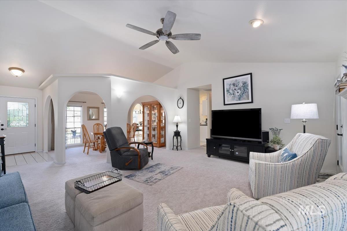 821 Horizon Way, Nampa, Idaho 83686, 3 Bedrooms, 2 Bathrooms, Residential For Sale, Price $489,900, 98991771