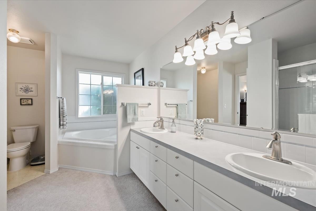 821 Horizon Way, Nampa, Idaho 83686, 3 Bedrooms, 2 Bathrooms, Residential For Sale, Price $489,900, 98991771